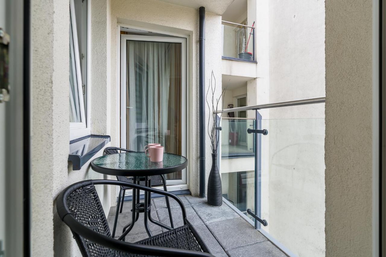 Sleepway Apartments -Garbary 95-101D Poznan Bagian luar foto