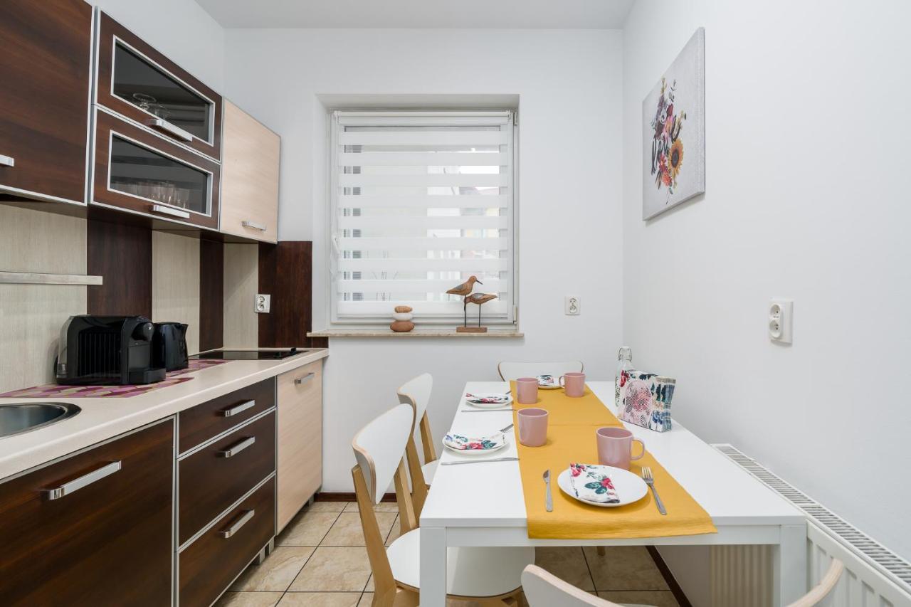 Sleepway Apartments -Garbary 95-101D Poznan Bagian luar foto